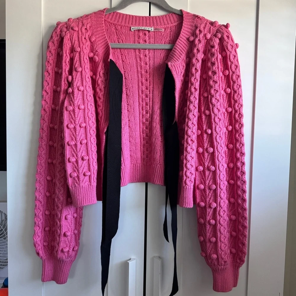 Alice + Olivia Pink Kitty Puff-Sleeve Cardigan Size Large - Picture 3 of 11